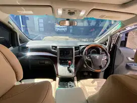 MOBIL VELLFIRE 2.4 AT