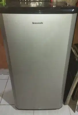 Kulkas hidup tapi preon nya kurang dingin