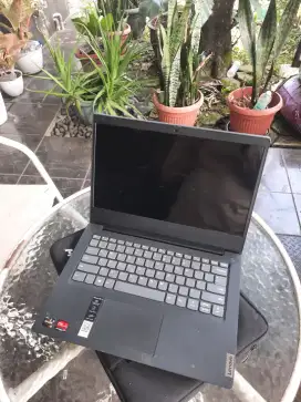 Laptop Lenovo Ryzen3 4300u RAM 20 G