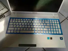 Laptop 15,6 Inchi Samsung NT305V5A