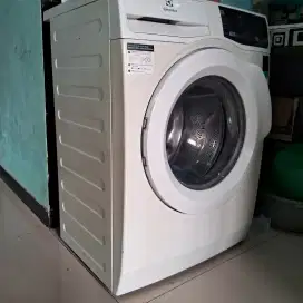 Mesin Cuci Electrolux Front Loading