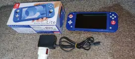 Di jual Nintendo switch lite 256 GB ,kondisi masih bagus 99 %