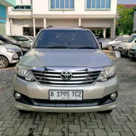 TOYOTA FORTUNER V A/T 4x4 2.7L 2013 SILVER MET NOPOL B TERAWAT BAIK