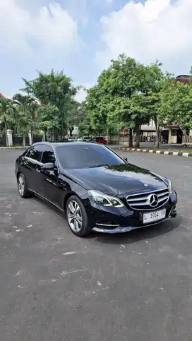 Dijual mobil Mercedes Benz W212 E250 Avantgarde 2014 Facelift Black on