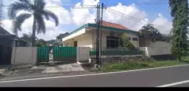 Jual Rumah Luas Pinggir Jalan di Surakarta Jawa Tengah