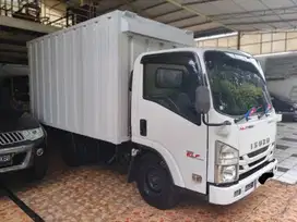 Truck Isuzu Elf 2017 Putih Siap Pakai