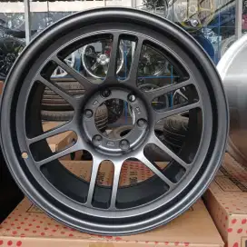Velg rpt ring 18 lebar 9 pcd 6x139,7 ET 0 gun metal 4pcs