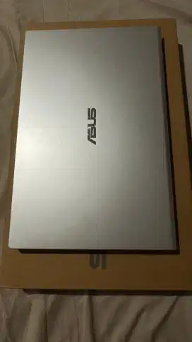 Laptop Asus M509BA,amd 8gb,hdd