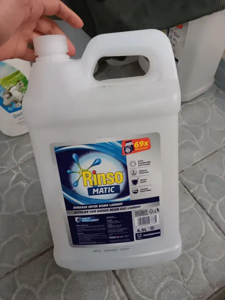 Lowongan Karyawati kasir dan pick up Laundry