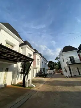 Rumah Fenomena 2 Lantai Siap Akad Langsung Huni Bisa KPR Legalitas SHM