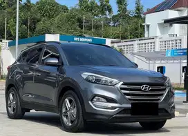 Dijual Hyundai Tucson XG 2016 terawat servis record