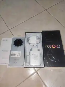 Iqoo Z10 8+8/128gb bnob