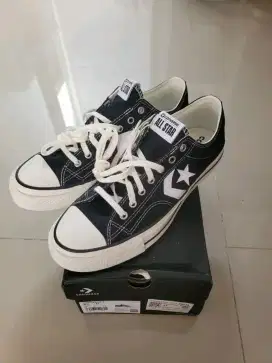 Converse size 43