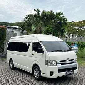 [ KM 24RB ] TOYOTA HIACE COMMUTER 3.0 2024