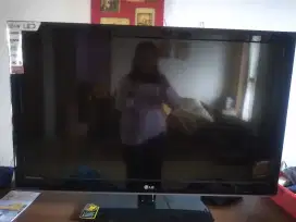TV LG 42 inch LED