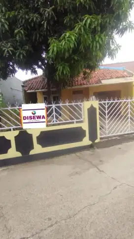 Rumah Luas 200m Rapih Jakasampurna Bekasi Barat