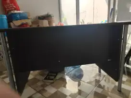 MEJA KERJA MULUS MASIH KOKOH