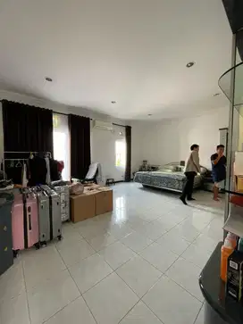 Dijual rumah di Dian Istana Taman Ratu