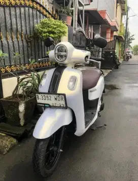 Yamaha Fazzio LUX (PAJAK BARU PANJANG) keyless low km 2024 WHITE PEARL