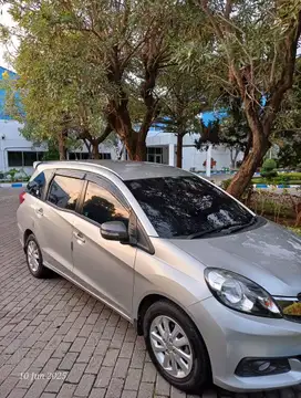 Honda mobilio type E matic