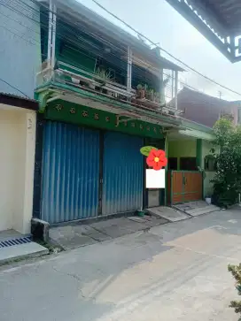 Rumah tapi lantai 2 ,Bangunan kokoh ,