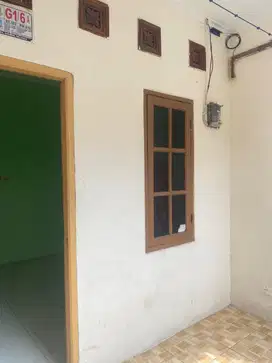 Kontrakan dekat UT dan SAHID petakkan