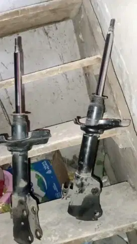 Shock depan Mobil vios gen1