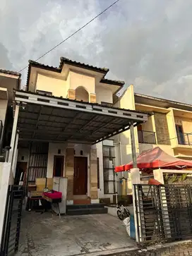 Dijual Rumah Full furnish Kawasan Strategis