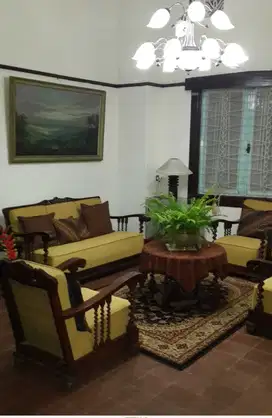Jual Cepat Rumah Heritage Besar Terawat Sayap Riau Bandung Kota