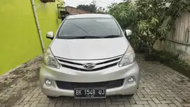 Dijual Mobil Daihatsu Xenia 2015
