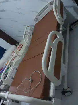 Bed/ranjang pasien