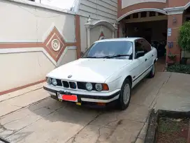 BMW E34 520i (1992) Putih