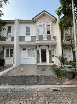 Dijual Rumah Vanya Park BSD City Sudah Renovasi, ada AC