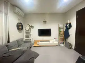 Dijual Rumah de Latinos BSD City Semi Furnished Hadap Utara