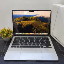 Macbook Air M3 13-inch 2024/16GB/256GB/ Garansi on November 2025