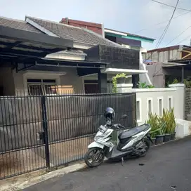 Rumah Minimalis LT 120 Meter di Komplek Jakasetia - Galaxy