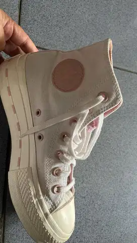 Sepatu sneakers converse ori size 36 converse likenew