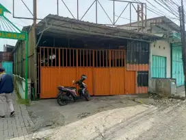 Di Jual Lahan Parkir + bangunan