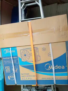 AC Midea 1/2 PK spesial juni