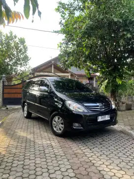Jual Inova bensin V 2009