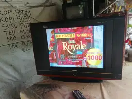 jual tv 21in Akari layar dtar plat harga 320 nego siap antar