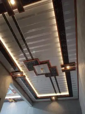 Plafon PVC terpasang dan rangka atap baja ringan