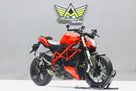 Ducati street Fighter 848 sportster48 Z900 Z800 street500