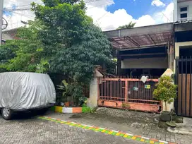 JALAN DUKUH KUPANG TIMUR GANG XIIA,SURABAYA