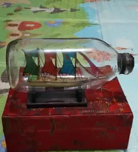 Jual pajangan perahu dlm botol