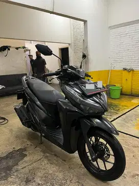 DIJUAL HONDA VARIO 125 CBS ISS TAHUN 2020 HITAM DOFF