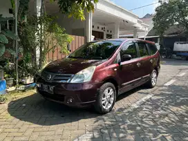 Nissan Grand Livina XV AT tahun 2013