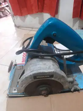 Mesin potong keramik