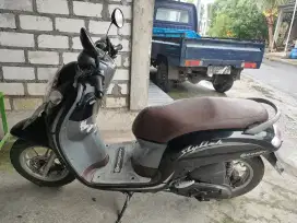 Honda Scoopy type F1CO2N28LO AT