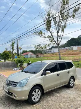 grand livina XV 1.5 manual mulus original pajak baru bayar